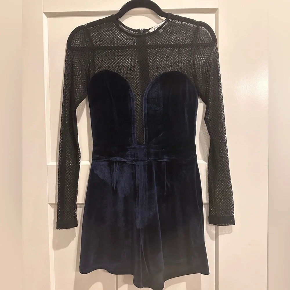 WYDLR Lace & Velvet Combination Romper - Picture 4 of 7